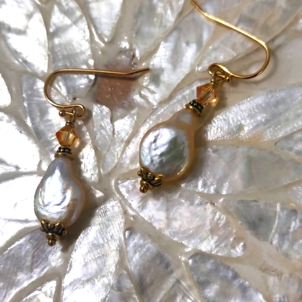 New pearl & Swarovski earrings.